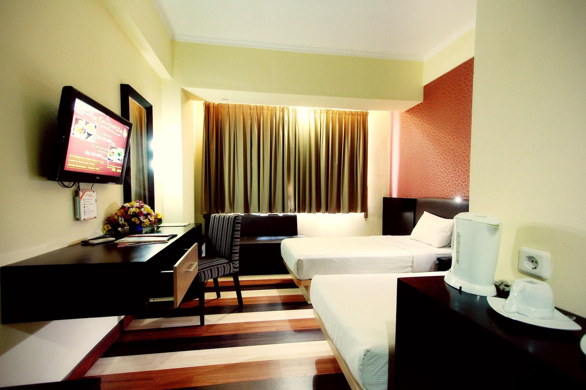 Pandanaran Hotel Semarang Luaran gambar