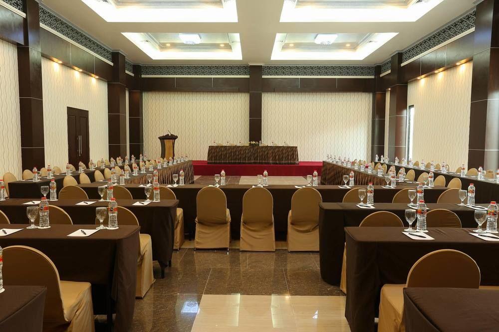 Pandanaran Hotel Semarang Luaran gambar