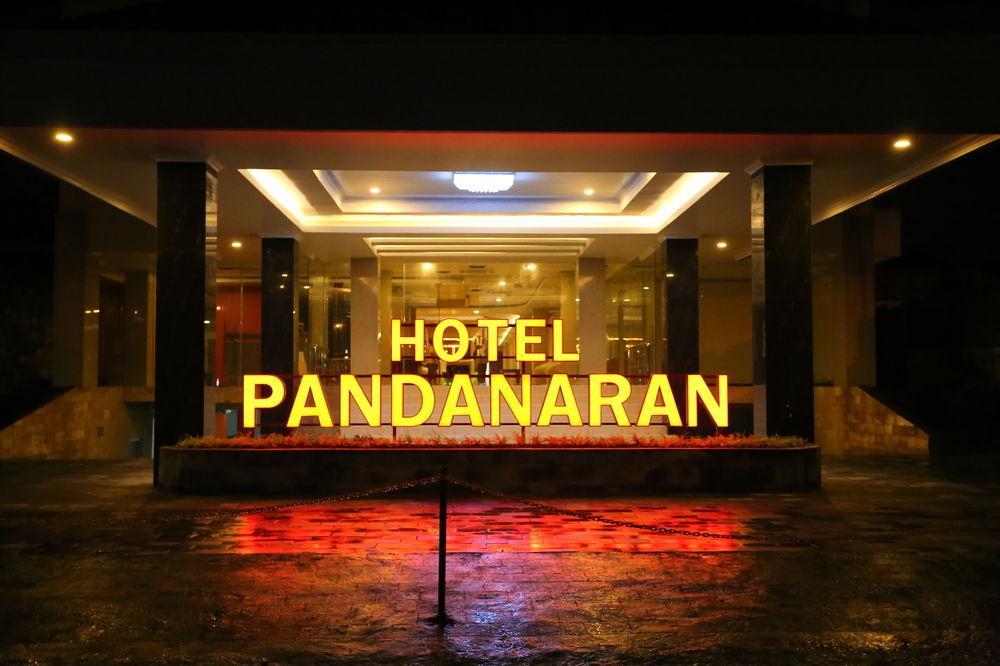 Pandanaran Hotel Semarang Luaran gambar