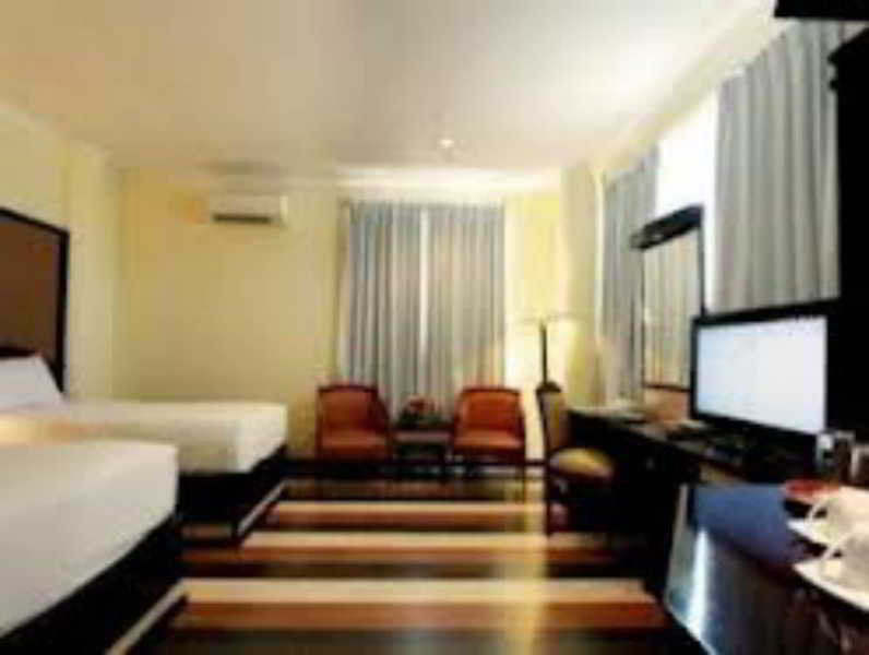 Pandanaran Hotel Semarang Luaran gambar