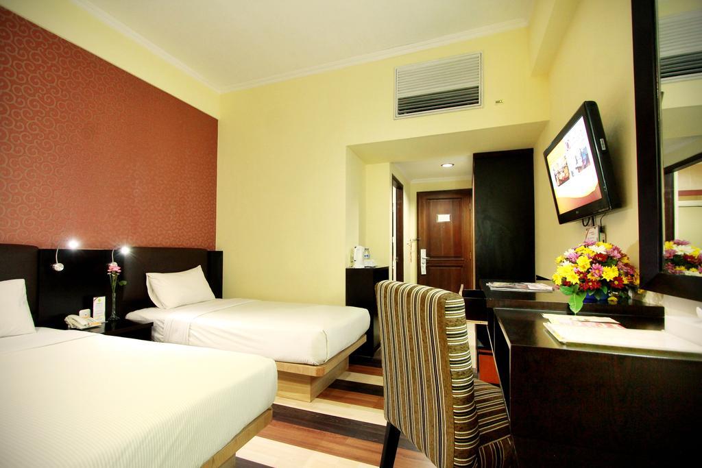 Pandanaran Hotel Semarang Luaran gambar