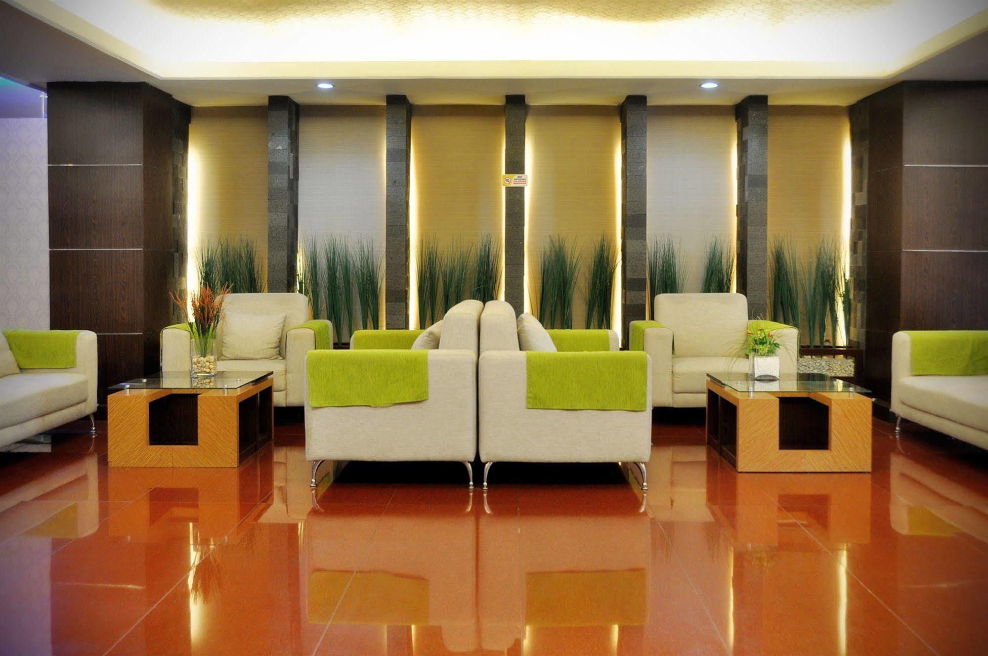 Pandanaran Hotel Semarang Luaran gambar