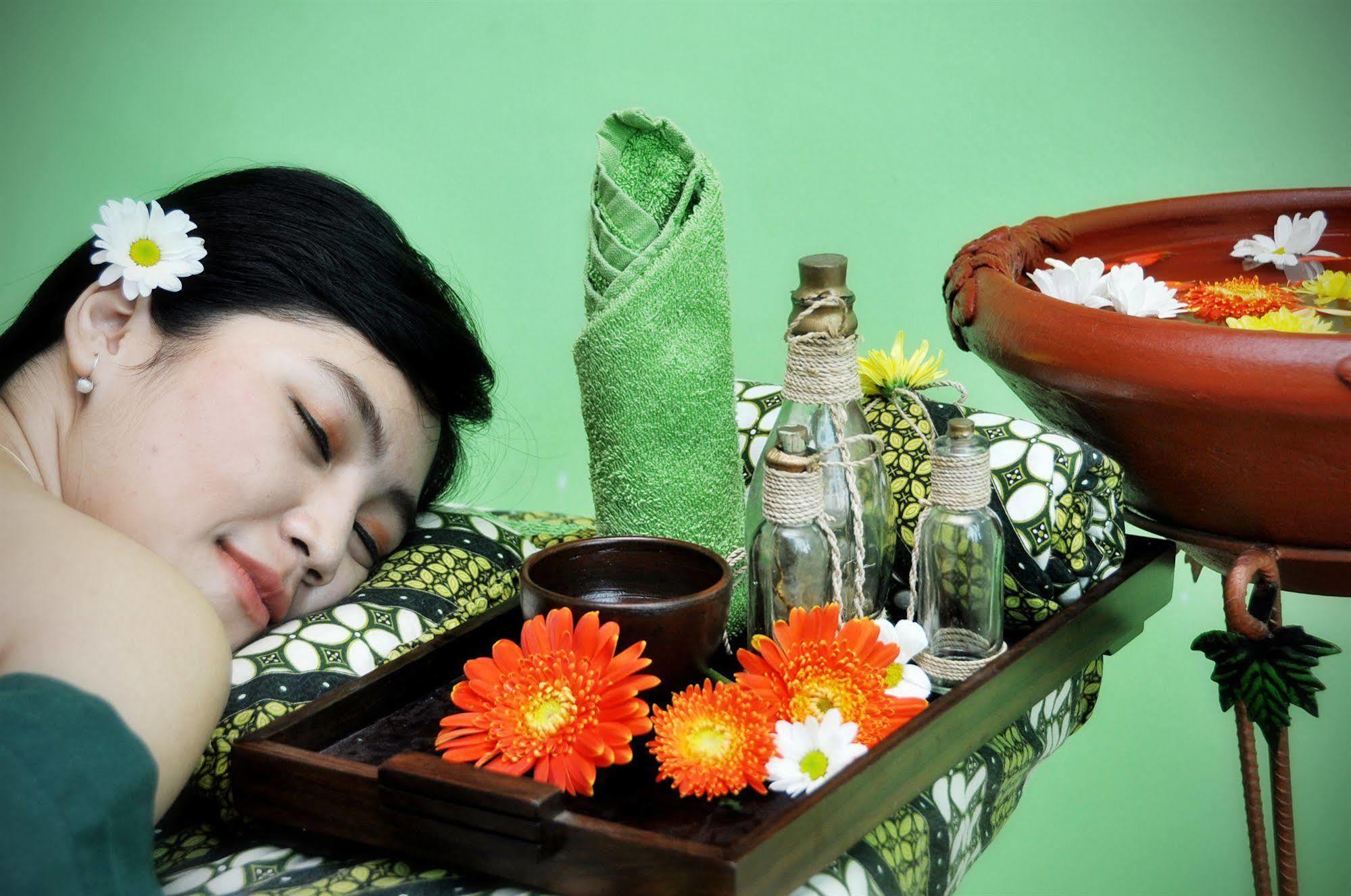 Pandanaran Hotel Semarang Luaran gambar