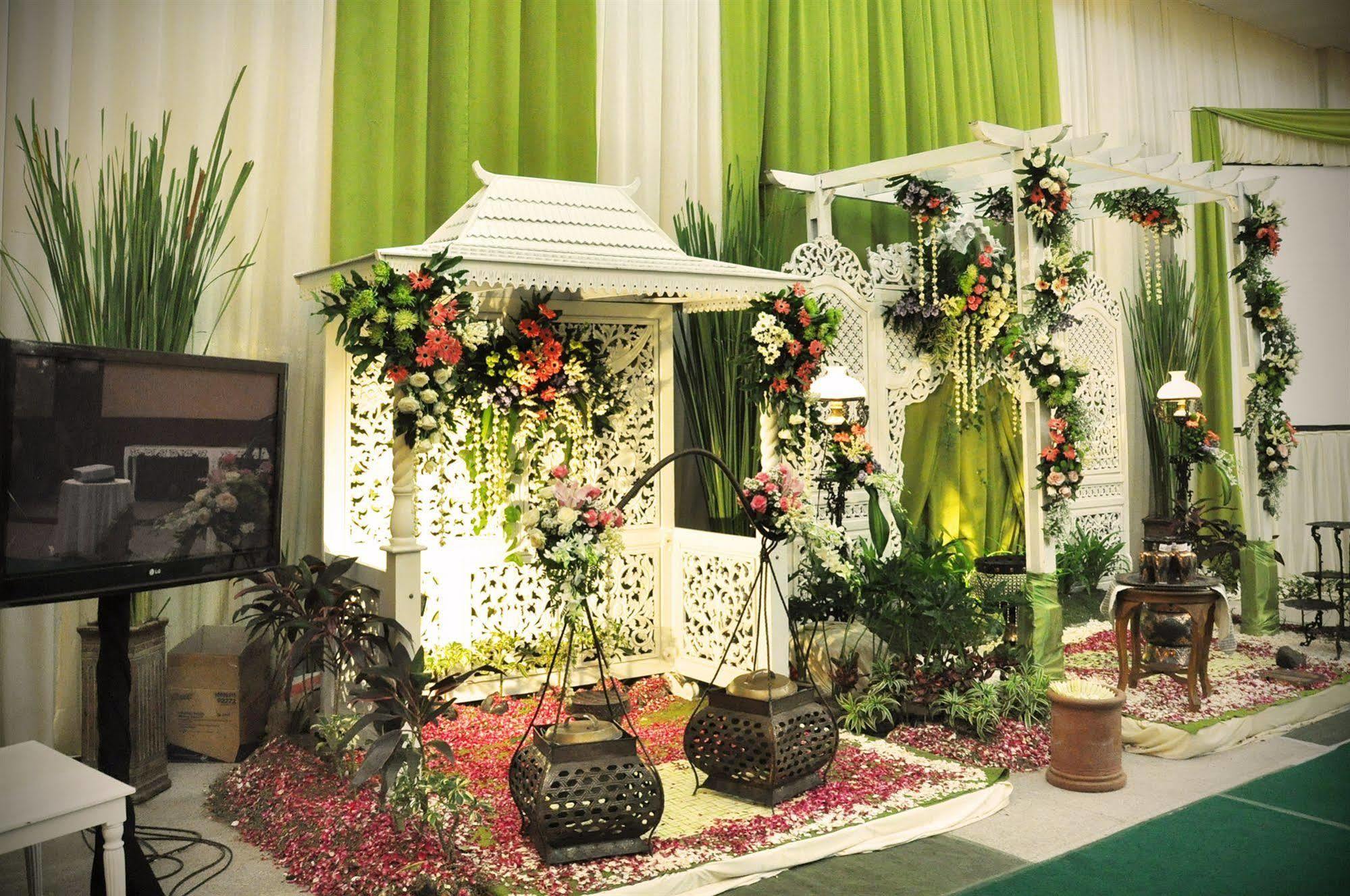 Pandanaran Hotel Semarang Luaran gambar