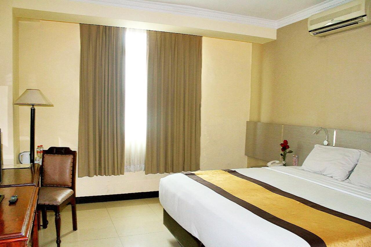 Pandanaran Hotel Semarang Luaran gambar